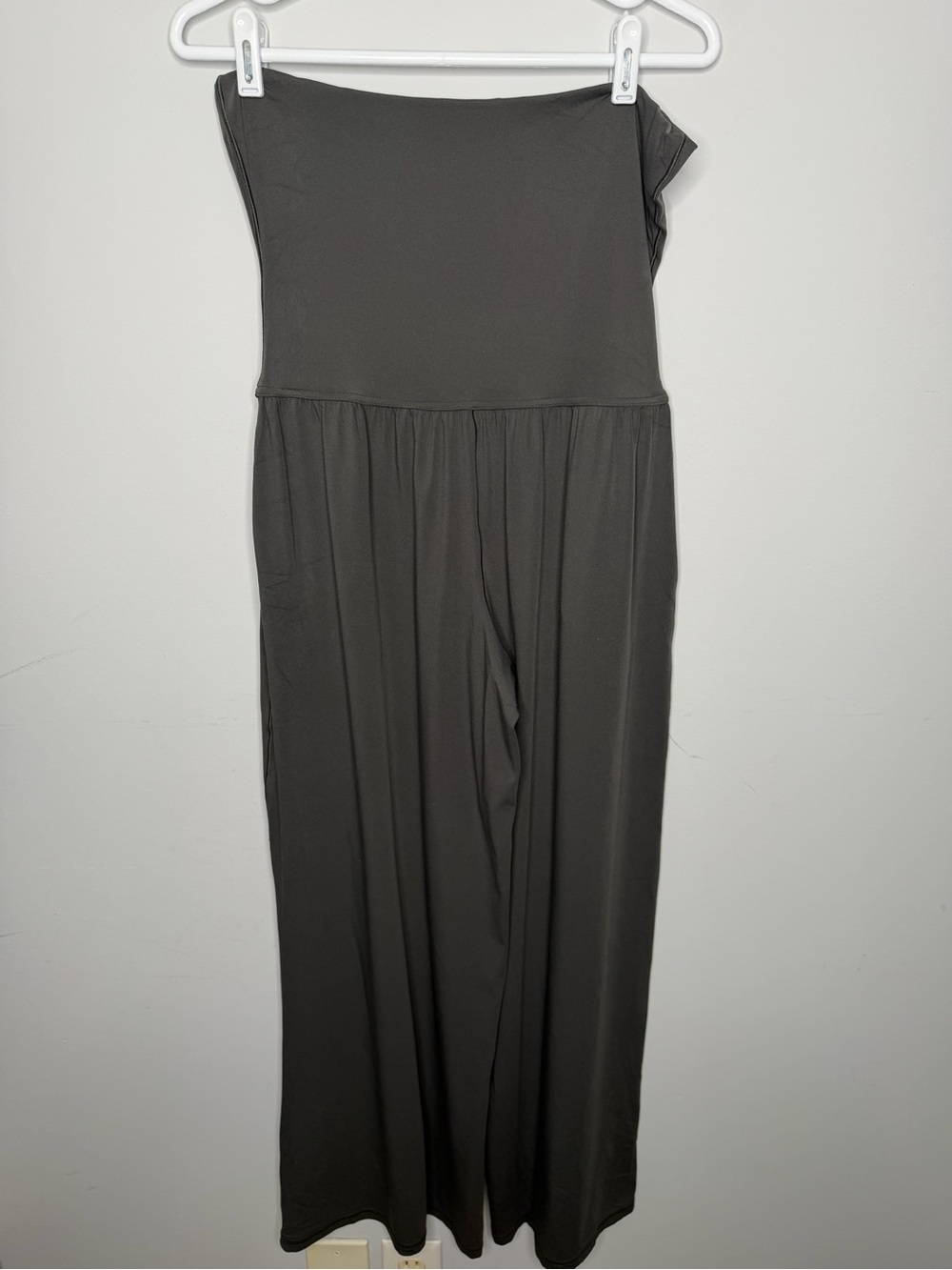 Ladies Aerie Offlinecharcoal gold over waist size medium super wide leg pants